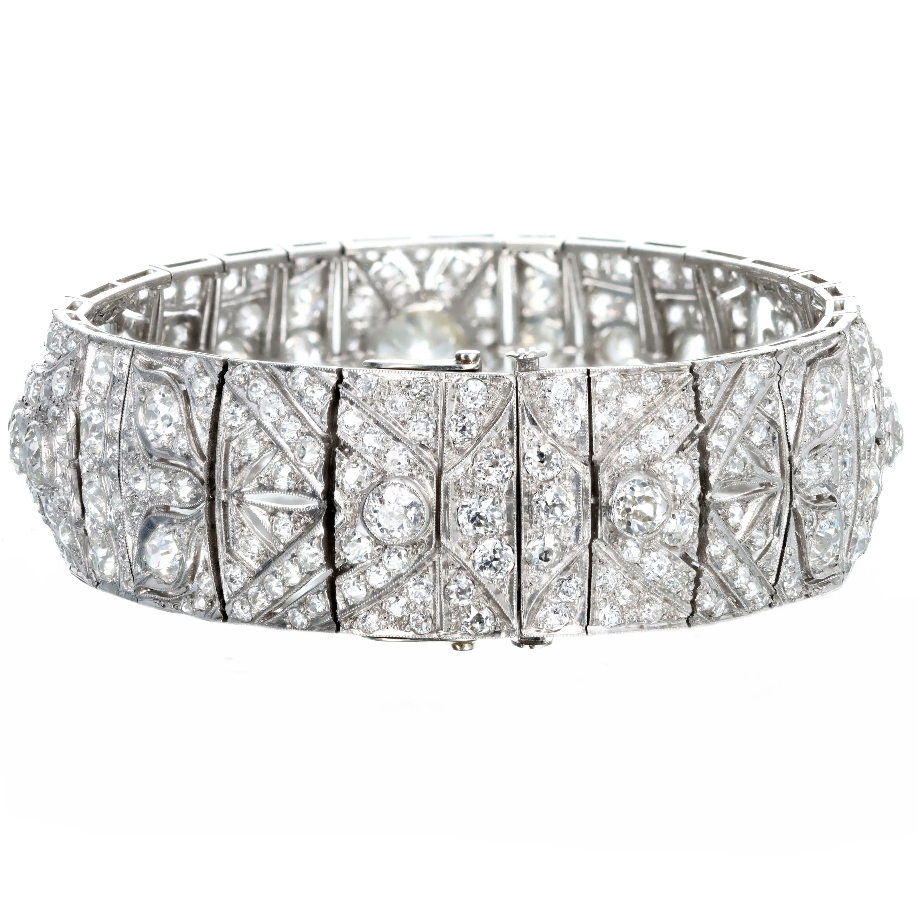 Art Deco 21.6 Carat Total Weight Old European Diamond Bracelet in Platinum