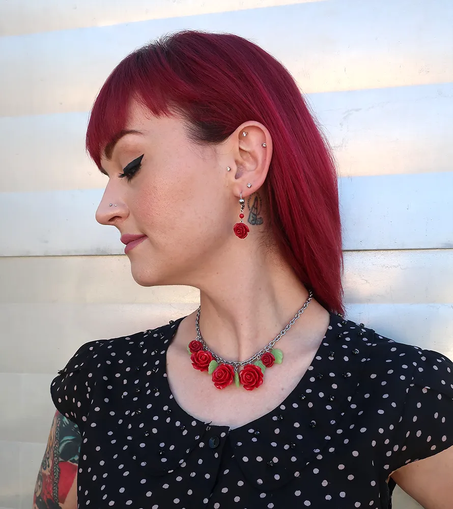 Classic Hardware Multi Rose Necklace in Red