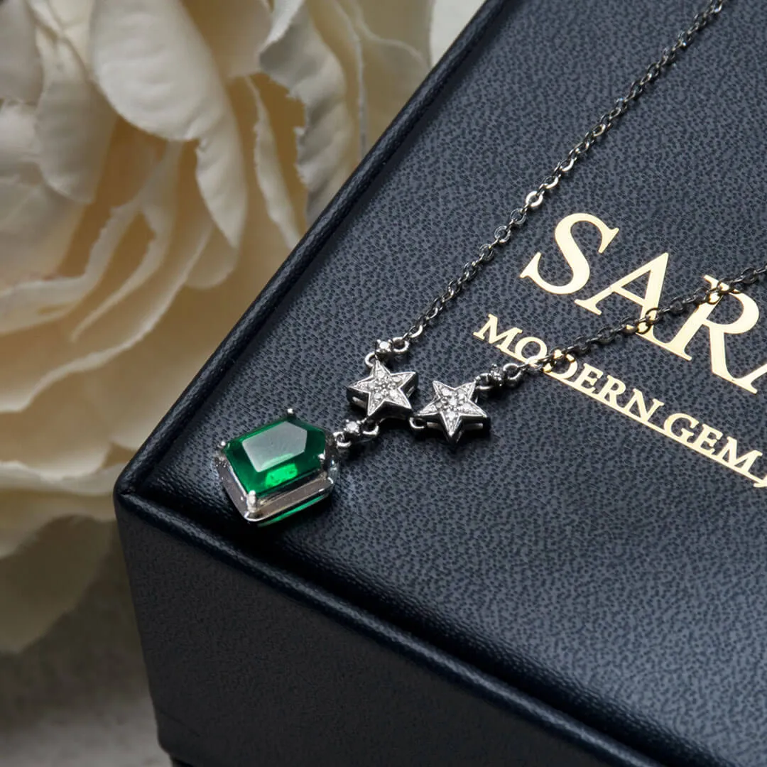 Esprit de Nature Emerald & Diamond Pendant