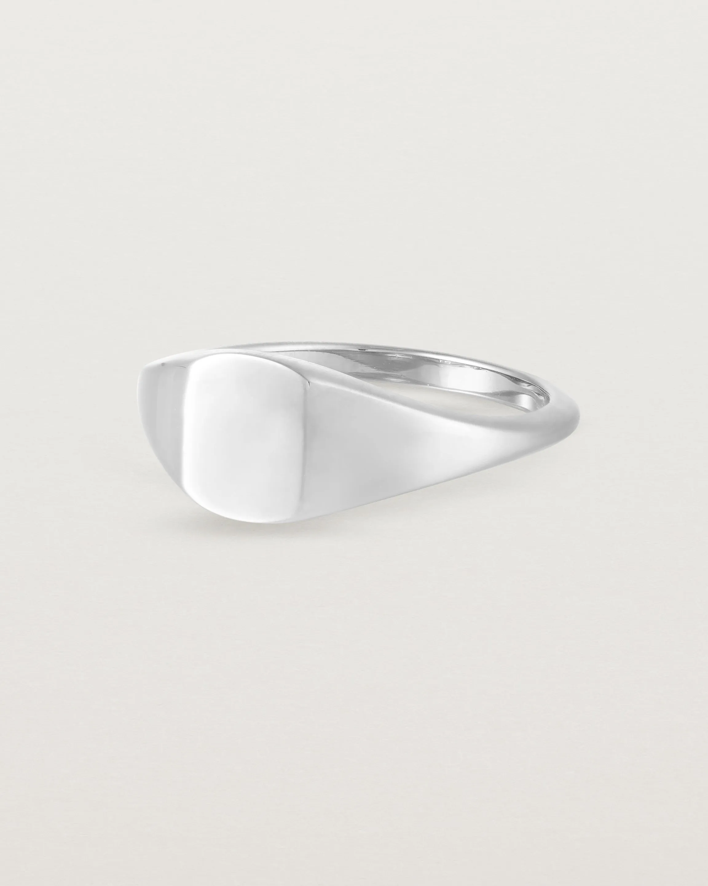 Fei Signet Ring