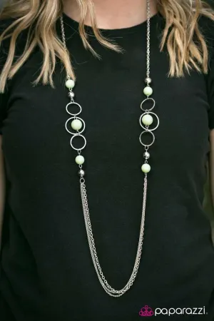 Paparazzi Necklace ~ The Middle GLAM - Green