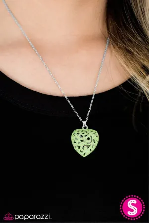 Paparazzi Necklace ~ Work of HEART - Green